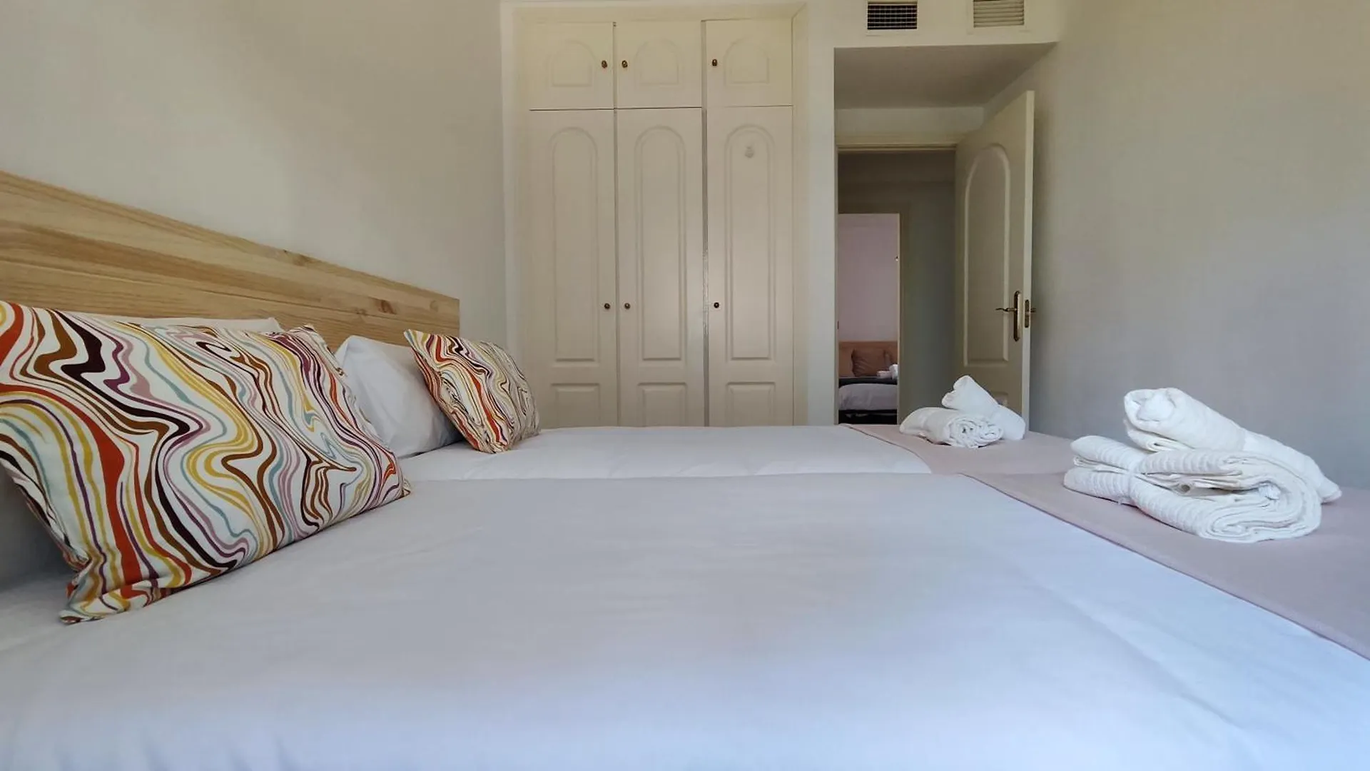 Pinogolf Elviria Marbella With Free Parking, Wifi, Pool And Large Terrace Apartmán