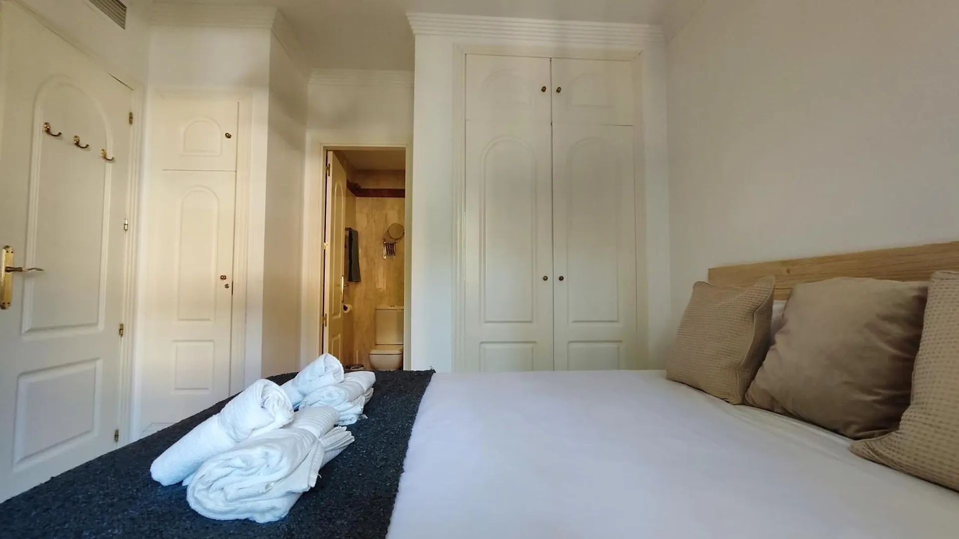 Apartmán Pinogolf Elviria Marbella With Free Parking, Wifi, Pool And Large Terrace