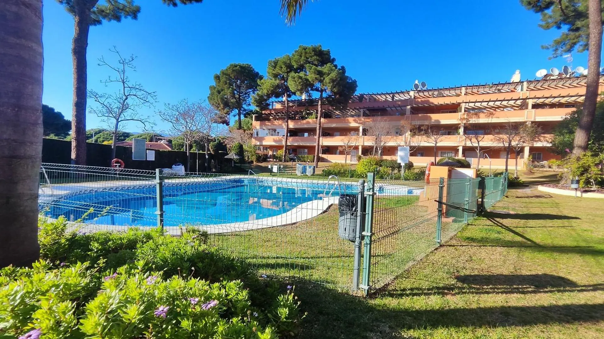 Pinogolf Elviria Marbella With Free Parking, Wifi, Pool And Large Terrace
